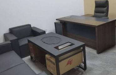 選擇木質(zhì)辦公桌應(yīng)注意的事項！